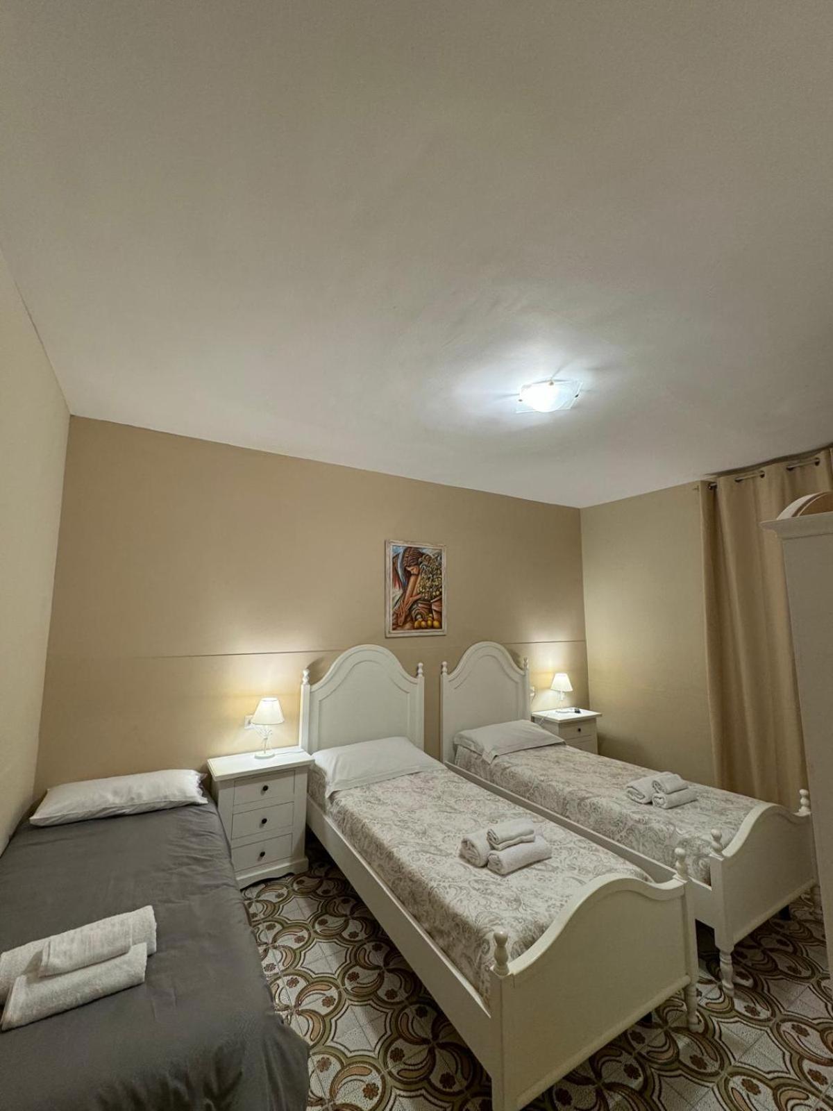 Casa Vacanze Villa Angelina Giardini-Naxos Buitenkant foto